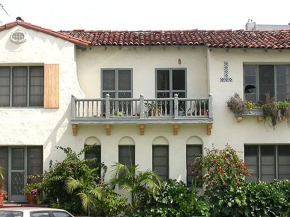 4th image of 430 S Cloverdale Ave APT 3