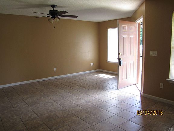 3rd image of 112 Hansen Blvd