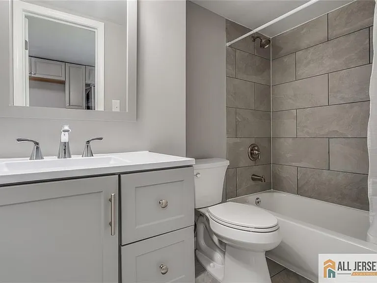 153 Belvidere Ave — Photo 8