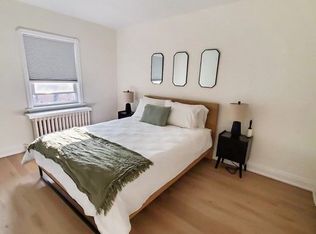 10 Don Mills Rd, Toronto, ON M4J3Z7