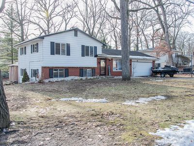 1175 Westlake Woods Dr, Springfield, MI, 49037