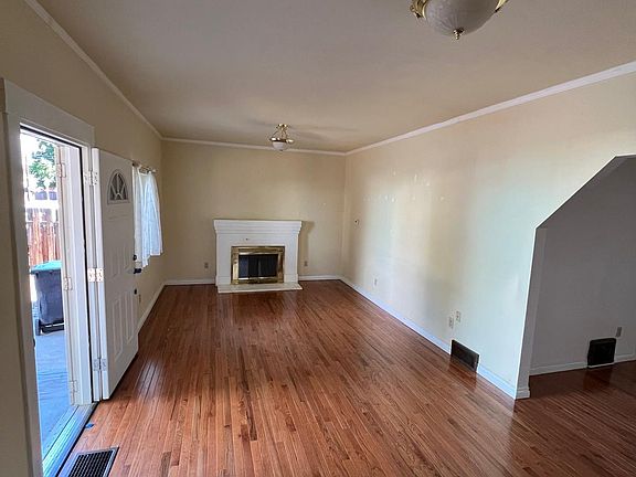 2nd image of 705 S 13th Ave