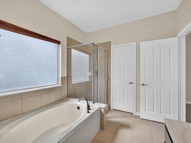 24715 Hikers Bend Dr — Photo 22
