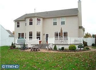 4th image of 4 Chaucer Cir