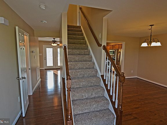 2nd image of 114 Sara Ann Ave