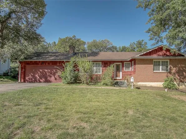 9918 Tracy Ave, Kansas City, MO 64131