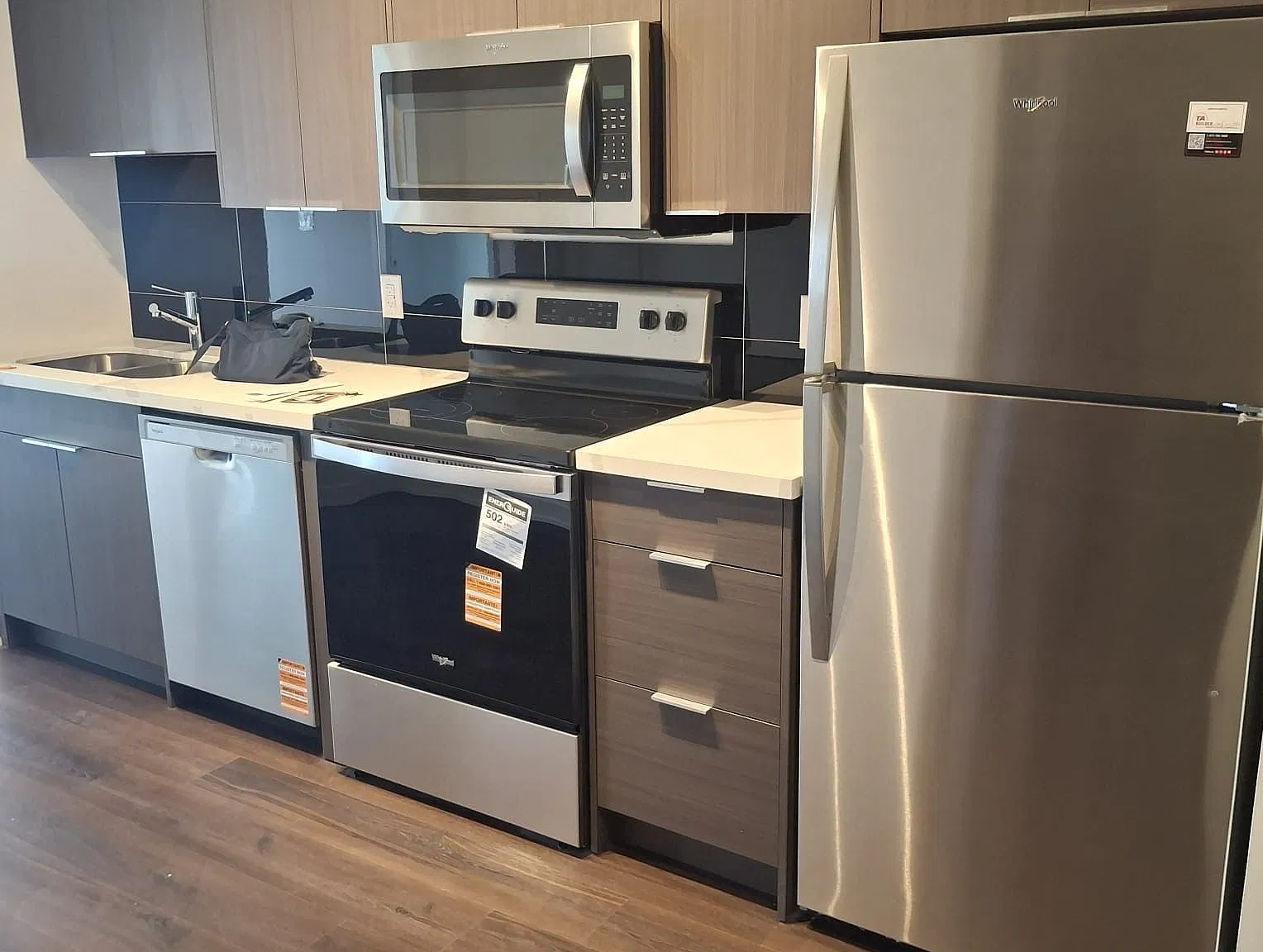 2 bed, $2,200 — Photo 2