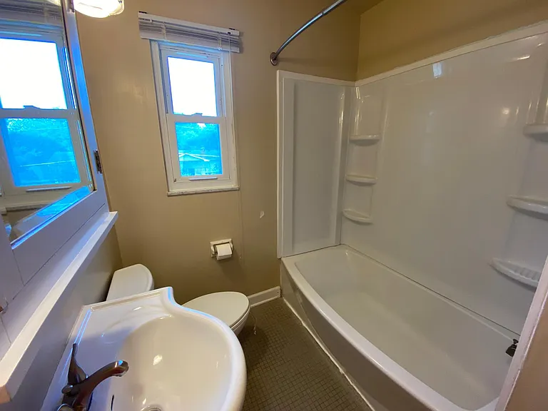 6650 Schreiner St E — Photo 26