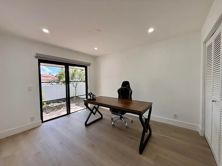2281 Seaford Dr — Photo 14