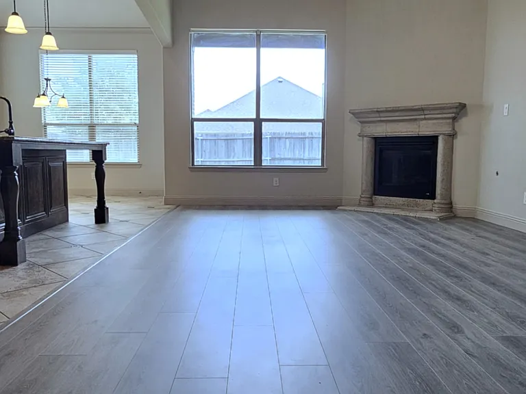 944 Lake Meadow Ln — Photo 3