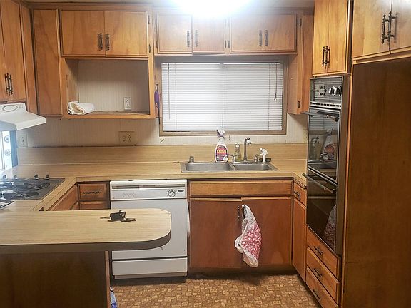 2nd image of 2200 Coronado Ave Spc 30