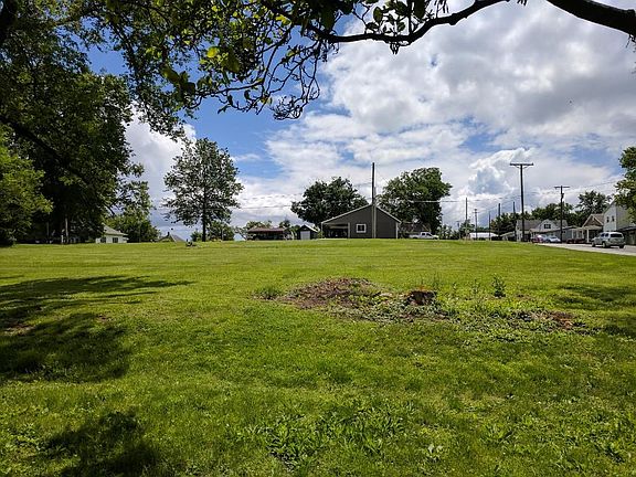 4th image of Harris Ave