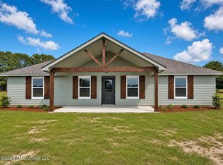 1113 Holland Rd, Lucedale, MS 39452