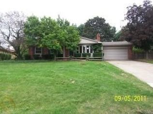 6811 Bluegrass Dr, Clarkston, MI