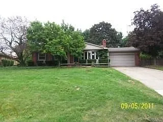 6811 Bluegrass Dr photo 1