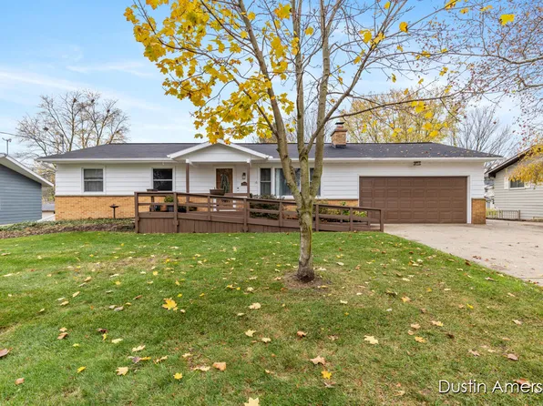 2717 Garfield Ave NW, Grand Rapids, MI 49544