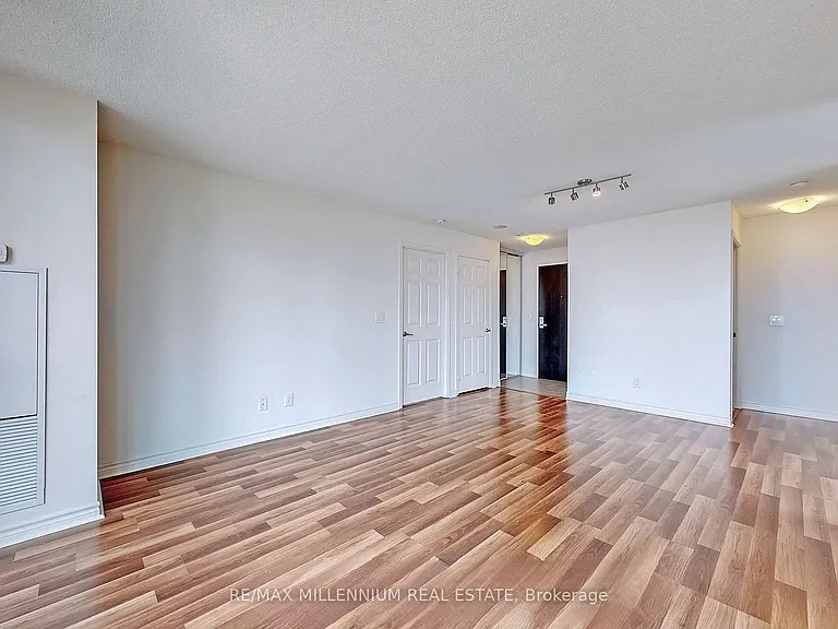 25 Lower Simcoe St #1508 — Photo 6