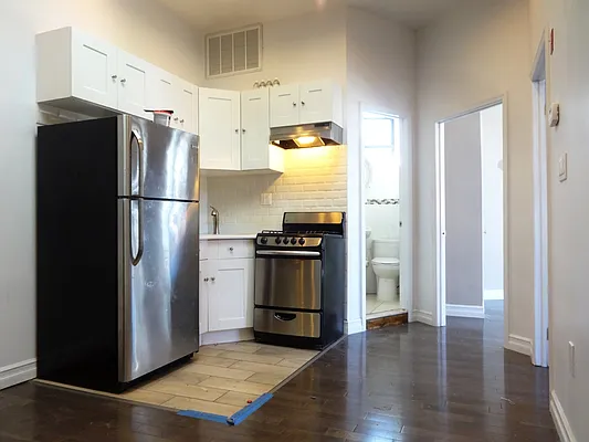 Rented by Blue Egg Realty Corp | media 37