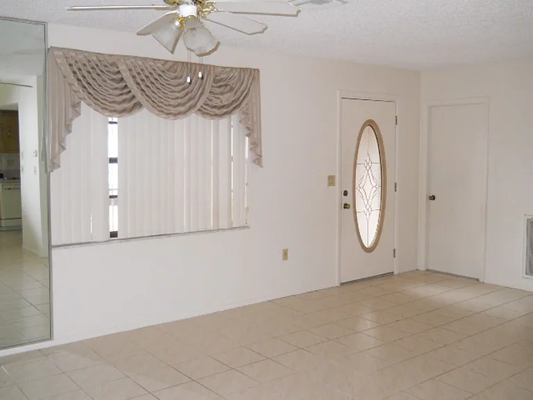 6247 Spring Hill Dr — Photo 6