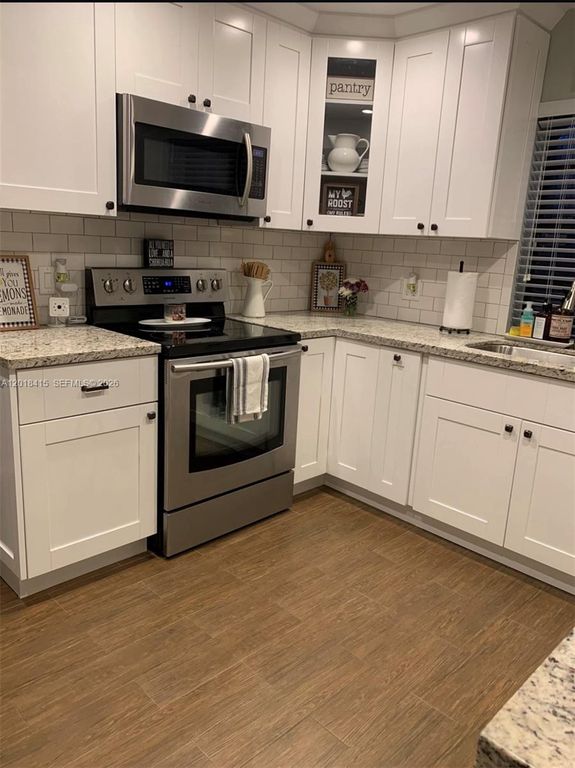 Apartment in Miami, Calusa Manor - View 5