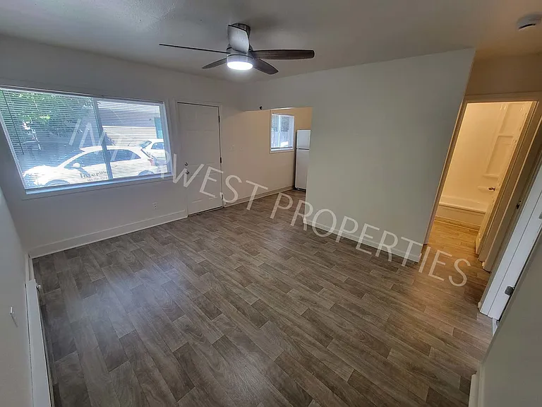 2622 SE 84th Ave — Photo 3