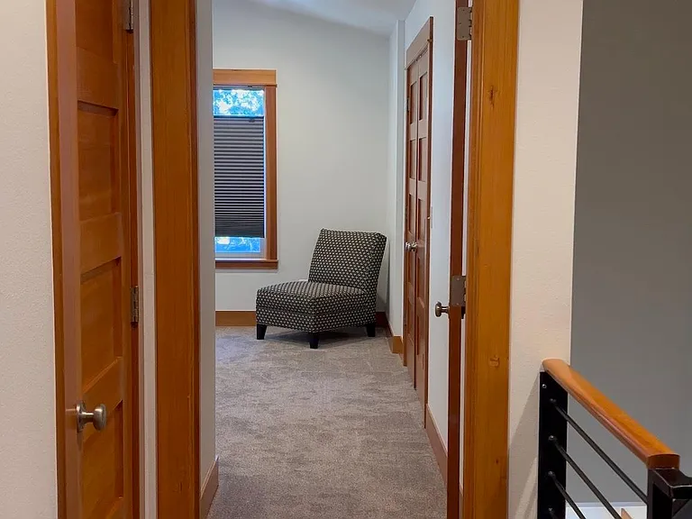 1311 Lincoln St — Photo 37