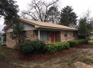 1201 McDonald Rd, Douglas, GA 31533