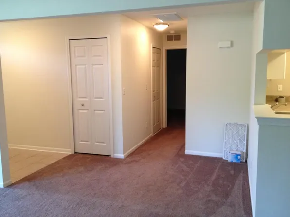 3707 Oakmonte Blvd #1, Rochester, MI 48306