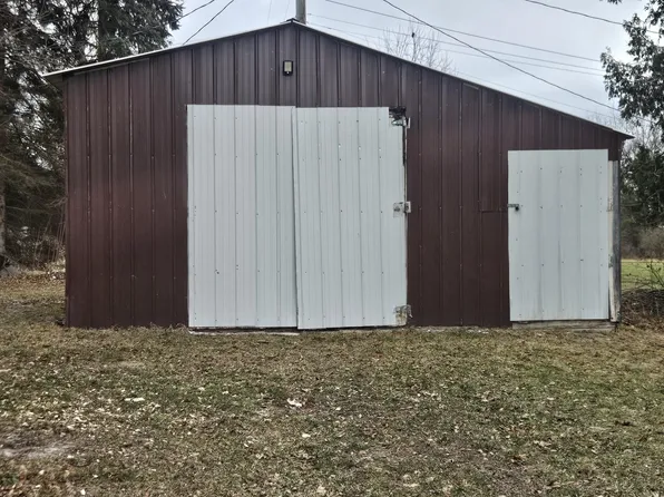 8050 W Gerardin St, Lake, MI 48632