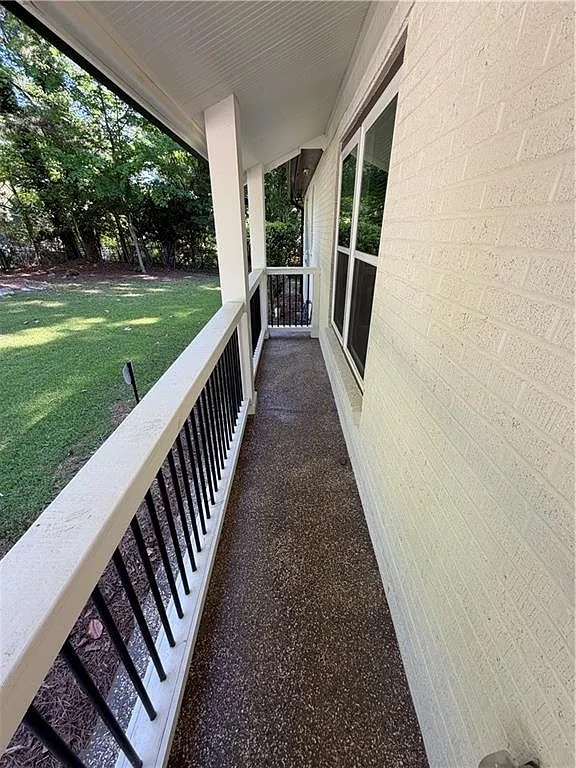 3 bed, 2.5 bath, 1305 sqft, $1,950 — Photo 4