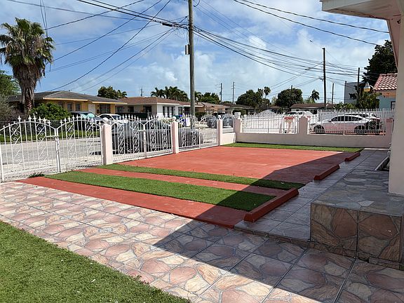 4th image of 132 NW 18th Ave #1
