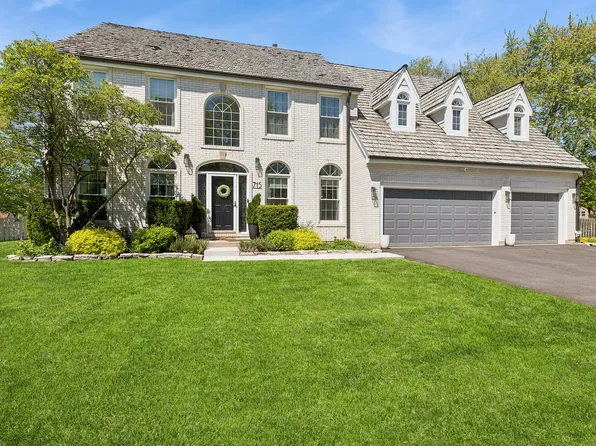 715 Fieldale Ln, Grayslake, IL 60030