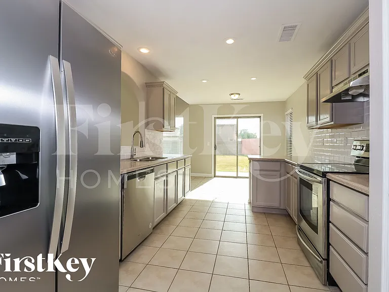 25193 W Cranston Pl — Photo 8