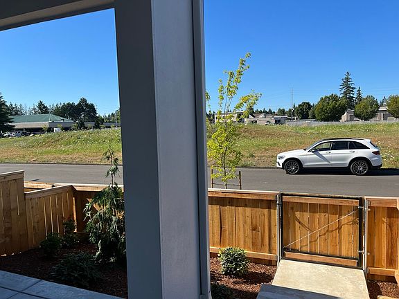 4th image of 12041 SE 5th St
