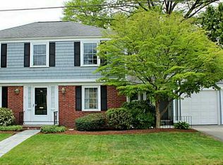 14 Barberry Rd, Rumford, RI 02916