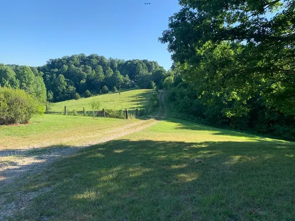 138 Cedar Grove Church, Vanceburg, KY 41179