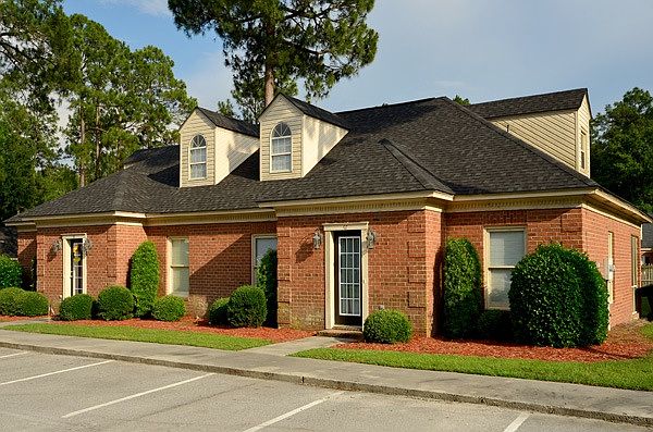 1st image of 95 Hawthorne Apts