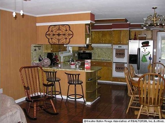 5th image of 10456 Bronzebush Ave