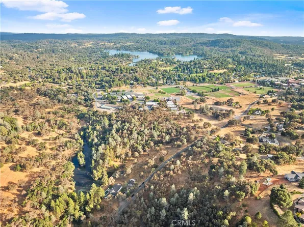 22059 W Hacienda Dr, Grass Valley, CA 95949