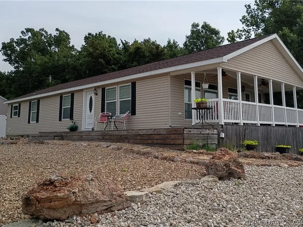 71 Partee Dr, Sunrise Beach, MO 65079