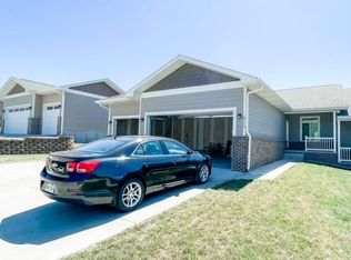 8115 Pine Lake Rd, Lincoln, NE 68516