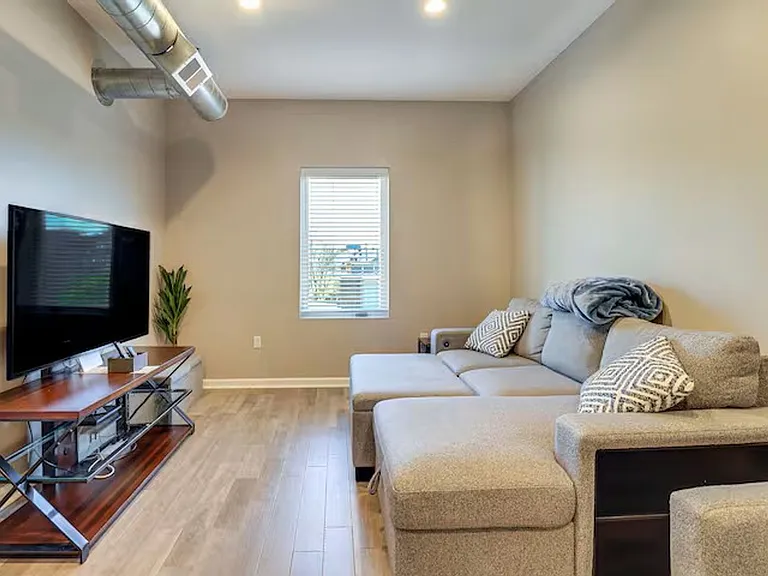 3809 Liberty Ave #307 — Photo 8