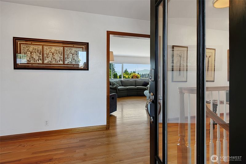 4th image of 1167 McKinley Street