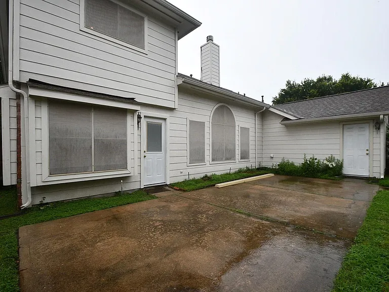 10430 Sanibel Falls Ct — Photo 36