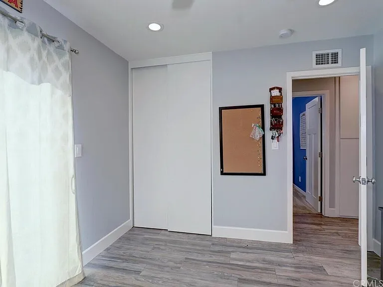 11241 Cherry St — Photo 7