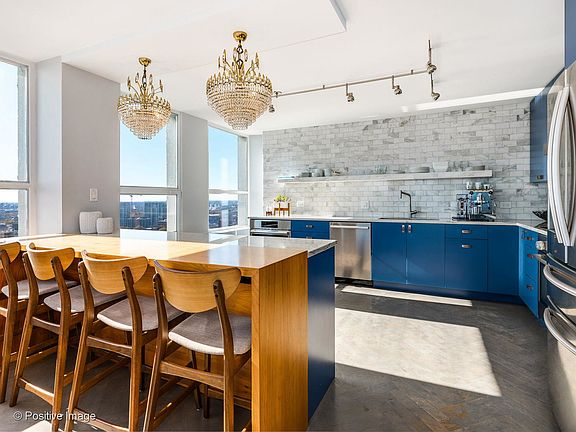 5th image of 2626 N Lakeview Ave #2507-08