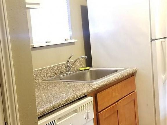 2nd image of 2638 Kelli Dr APT A4