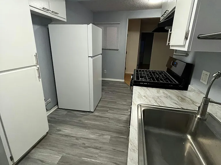 13423 Olive Dr #4 — Photo 2