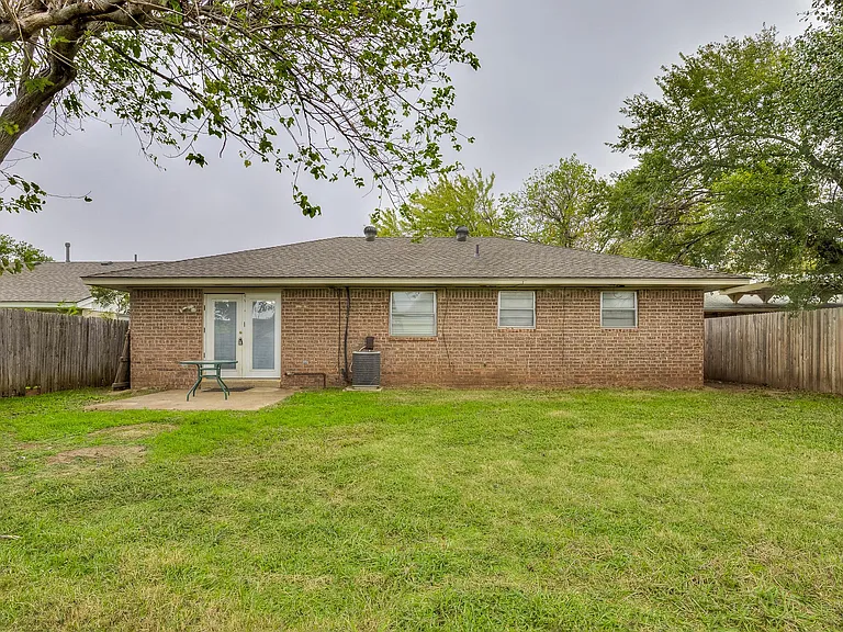 1518 E Boyd St — Photo 33