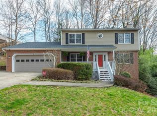 46 Foxberry Dr, Arden, NC 28704